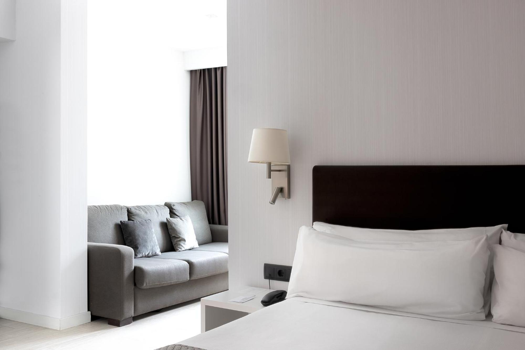 Superior Room,1554120133:JPEG